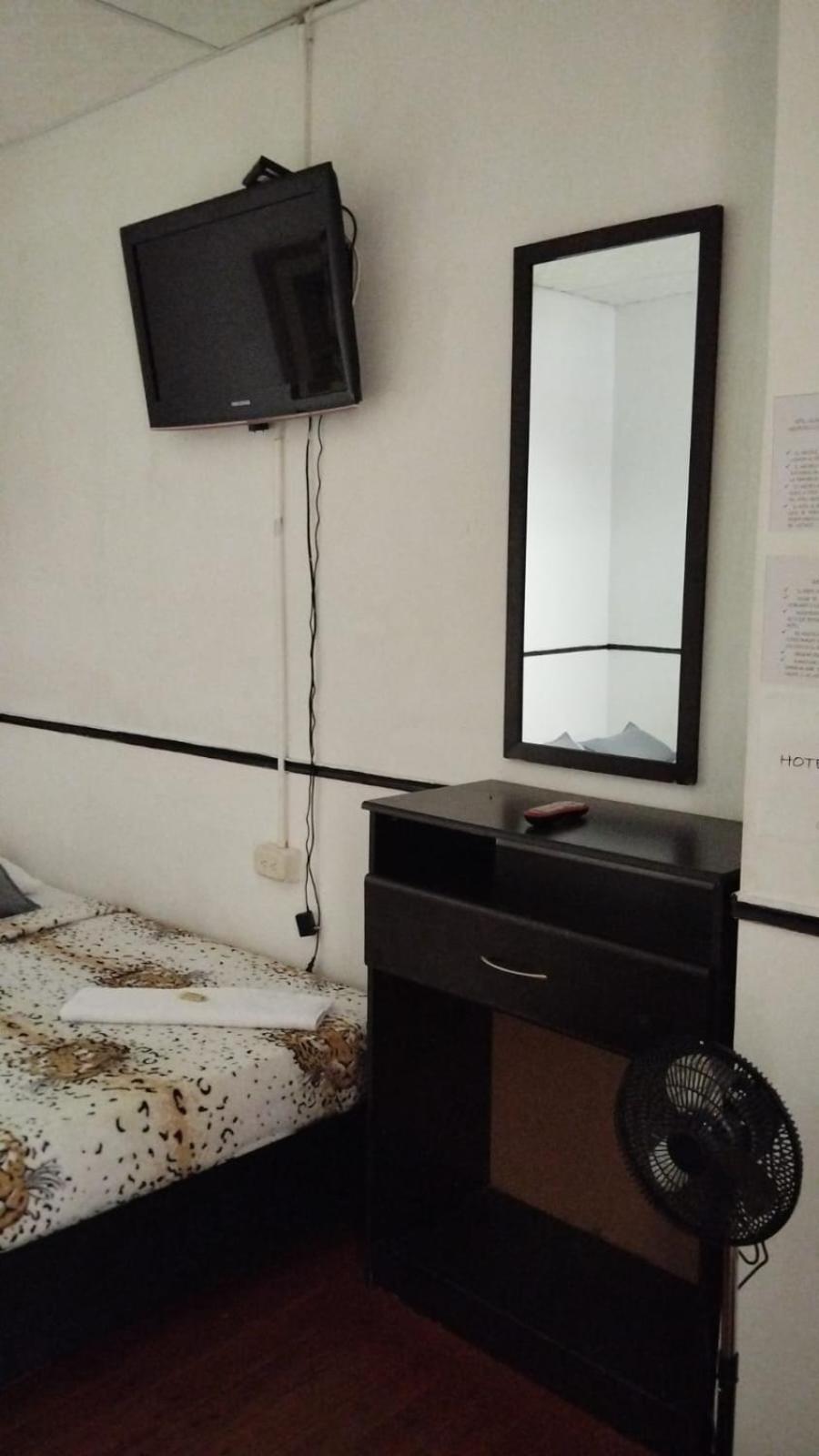 Hotel Colonial Armenia Ro Bagian luar foto