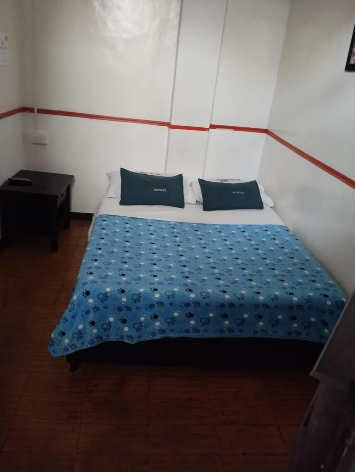 Hotel Colonial Armenia Ro Bagian luar foto