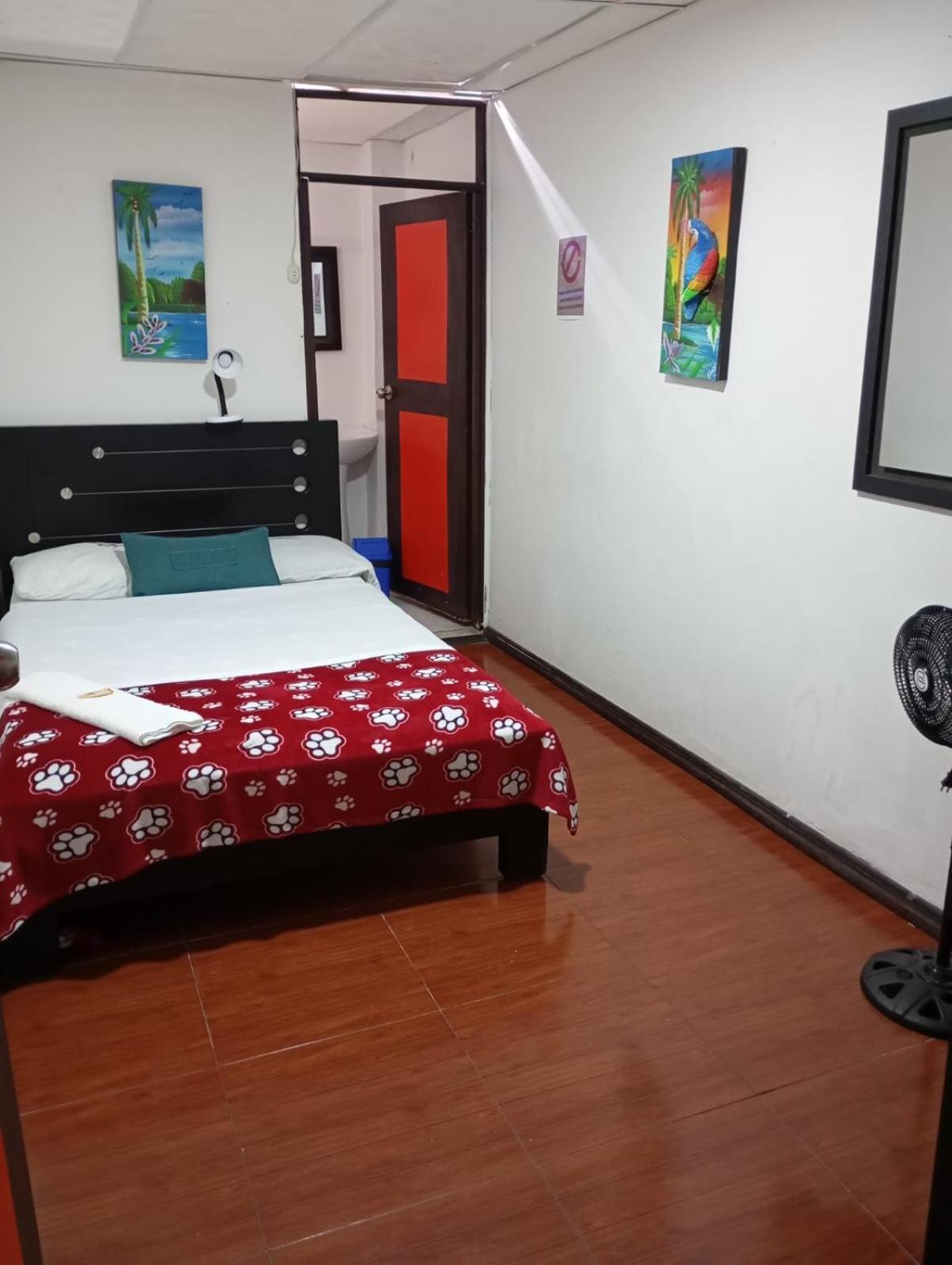 Hotel Colonial Armenia Ro Bagian luar foto
