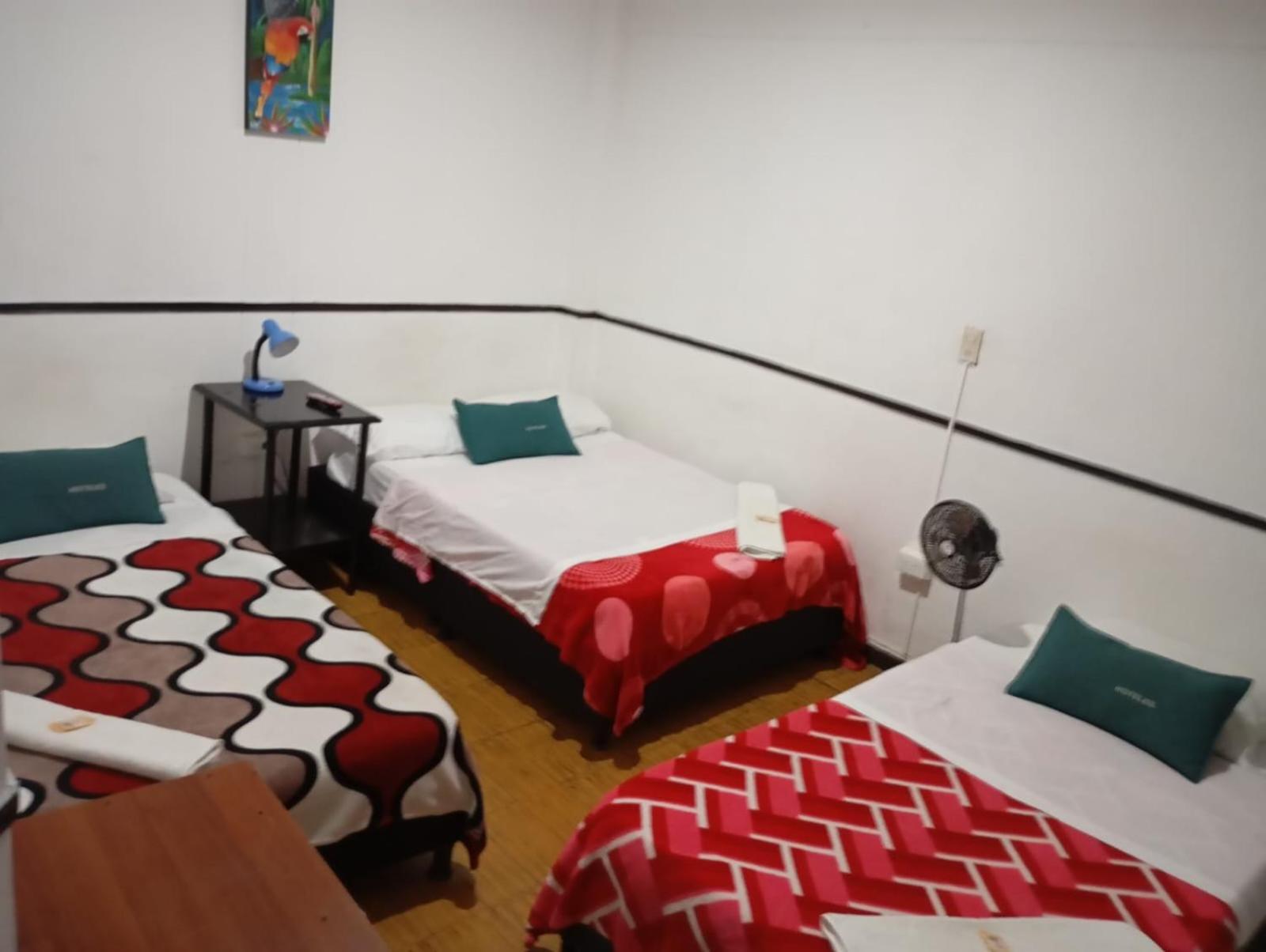 Hotel Colonial Armenia Ro Bagian luar foto